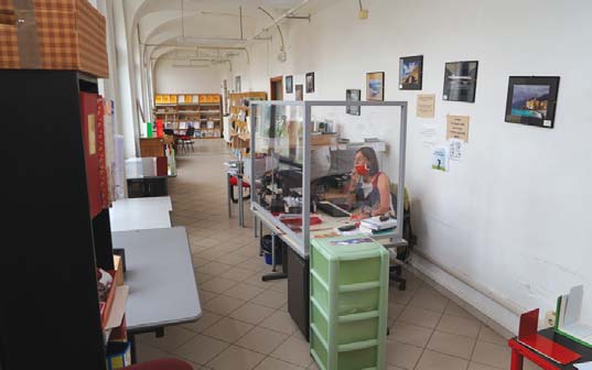 Una biblioteca desolatamente vuota Dopo le polemiche raccontate in Consiglio