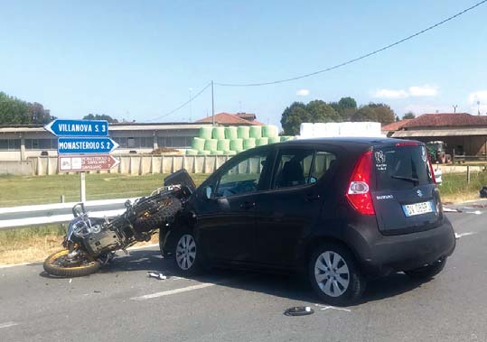 Schianto in moto, muore ristoratore