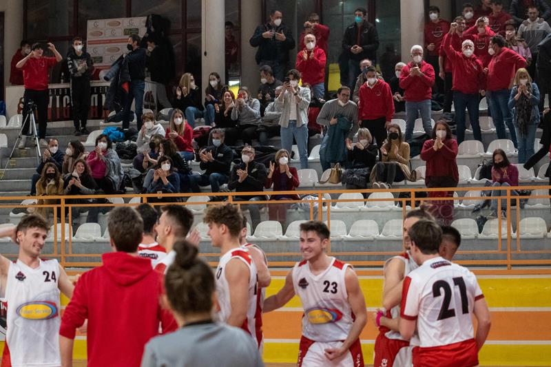 Dopo 13 ko, alle Pantere il derby