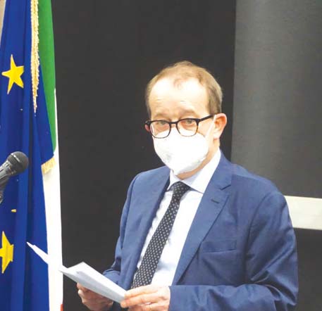 Brunetti in corsa con una civica