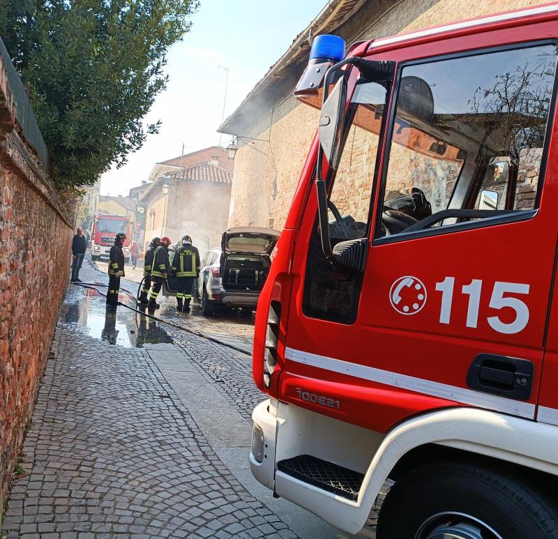 Ancora auto incendiate