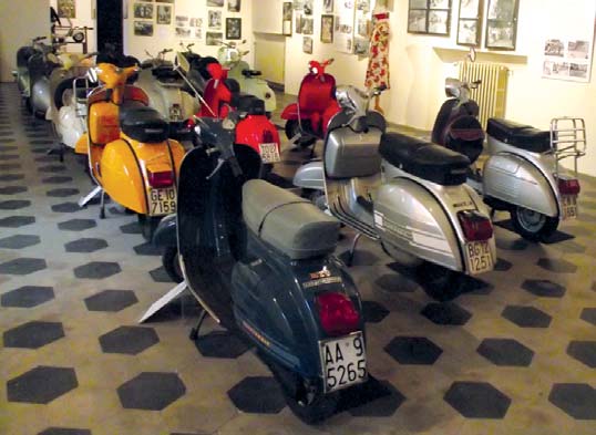 Il Pungiglione mostra le Vespa