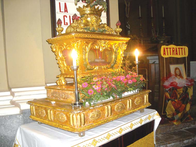 La costinata apre la Festa dei Corpi Santi