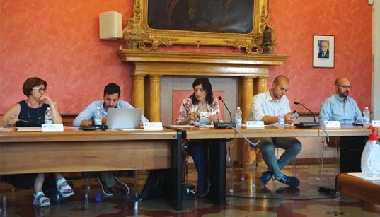 Braccio di ferro sulle interrogazioni