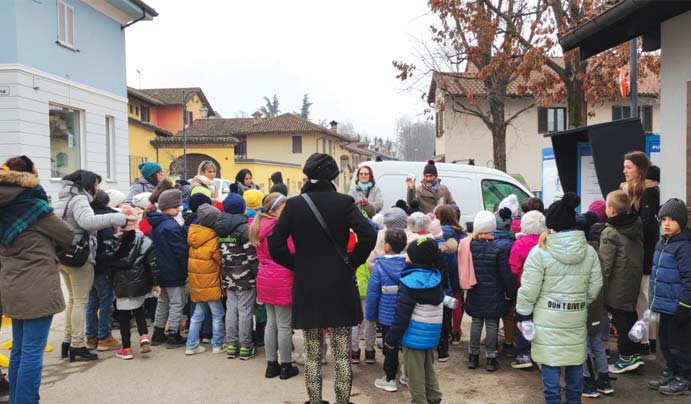 Le bottiglie in pet diventano punti