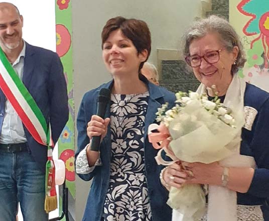 In pensione una colonna della scuola