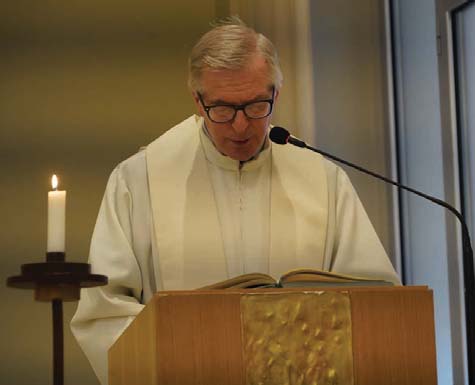 Savigliano saluta don Dino, il sacerdote degli ammalati