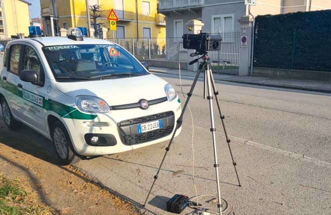 Sospesa la patente a chi usa il cellulare