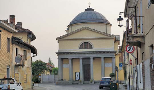 Maxi furto al santuario reale