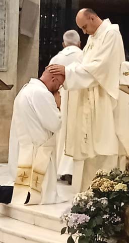 Adesso  sacerdote