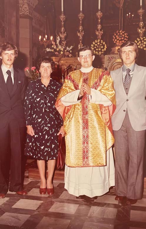 Cinquanta anni di messa per padre Bart
