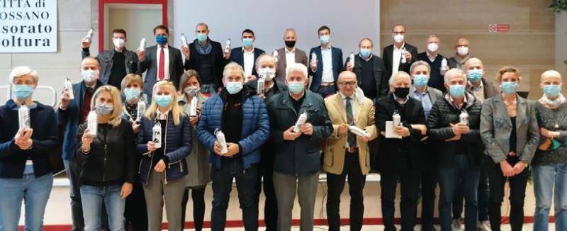 Bottiglie per 9.000 studenti