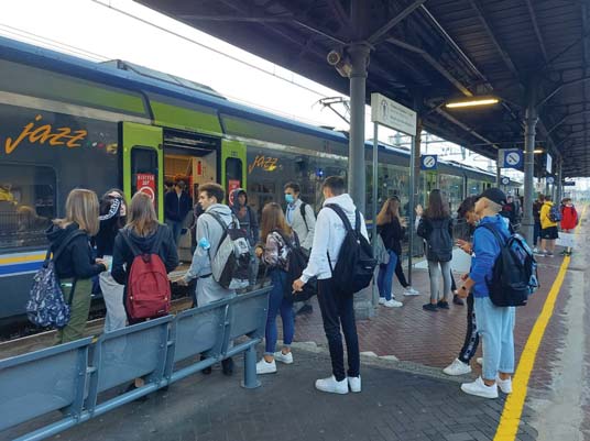 Troppi studenti per il treno