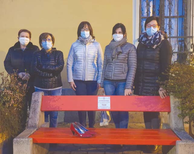 Una panchina contro la violenza