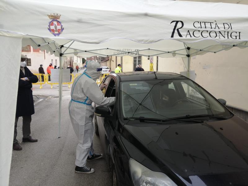 Partiti i tamponi drive-in a Racconigi 